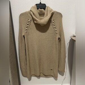Hollister turtleneck sweater